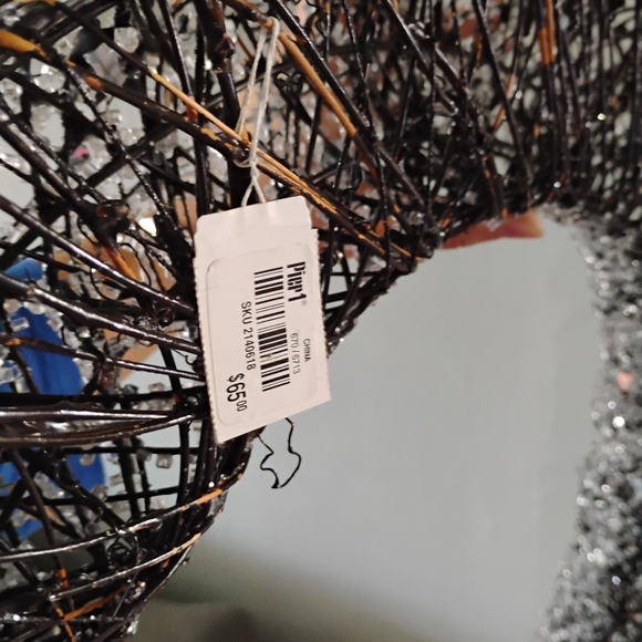 Pier One Silver Ice Woven Holiday Wreath 22" fine detailed ice crystals - Picture 12 of 12